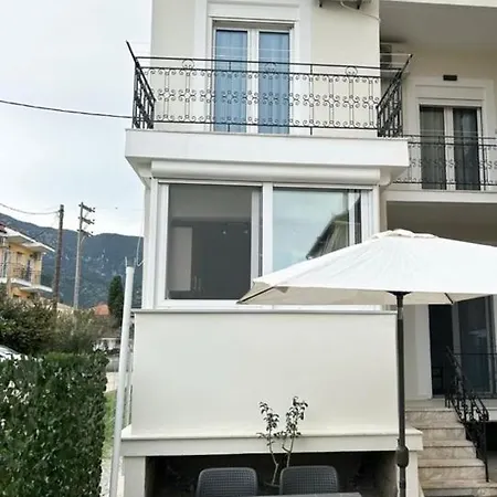 Holiday home Mary Lo