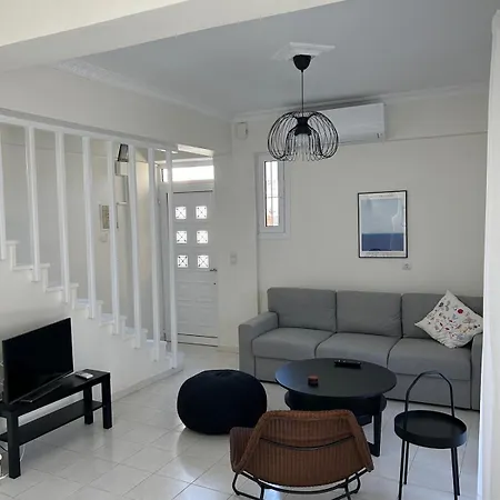 Holiday home Mary Lo